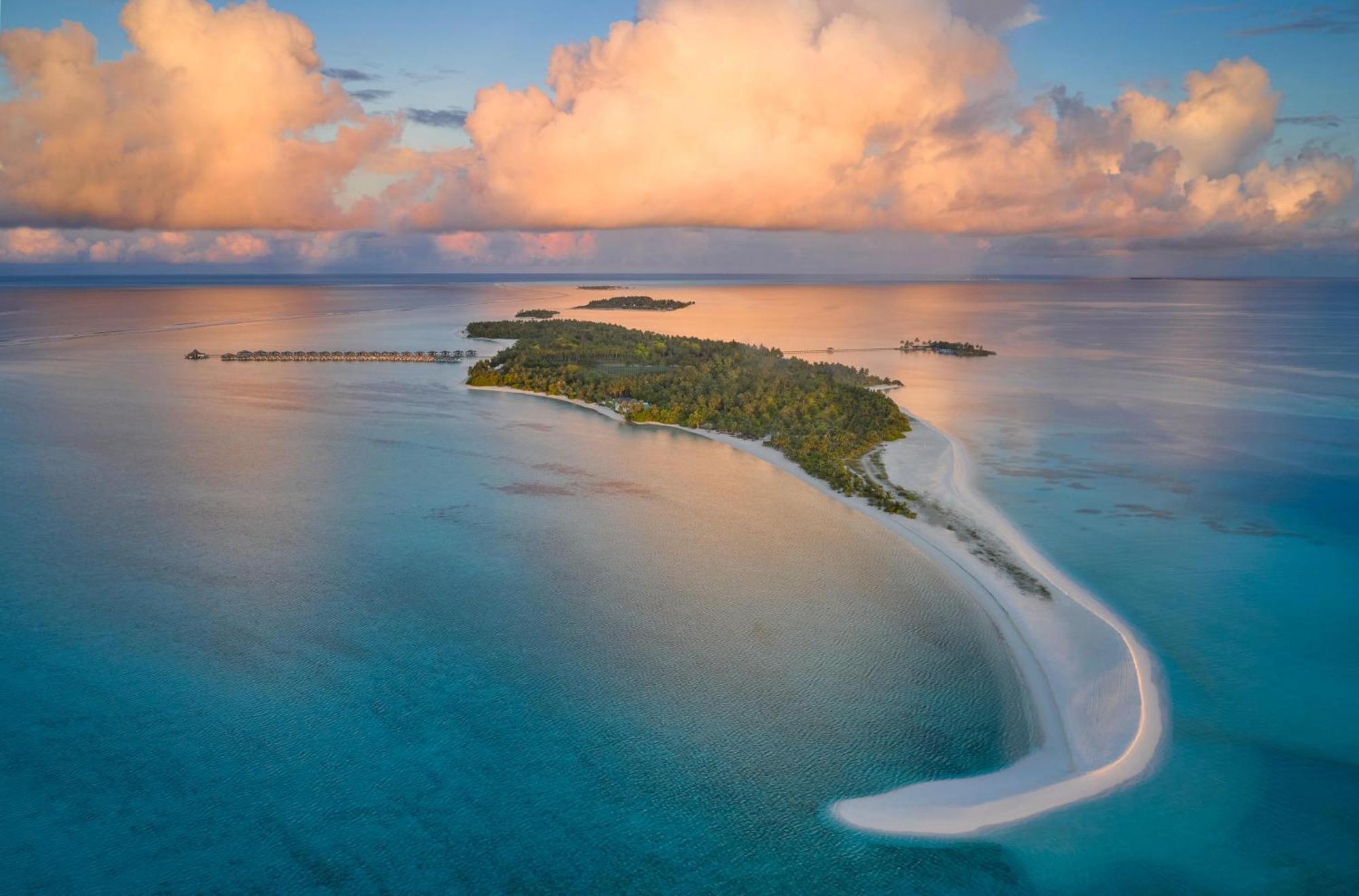 Villa Park Sun Island Resort - Complimentary One Way Domestic Transportation For Stays Of 7 Nights And More 01 April To 30 September 2025 Maamigili Island Exterior photo